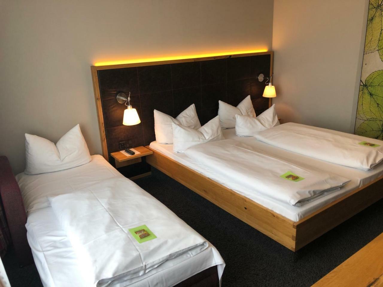 Hotel Linde Guenzburg Ngoại thất bức ảnh